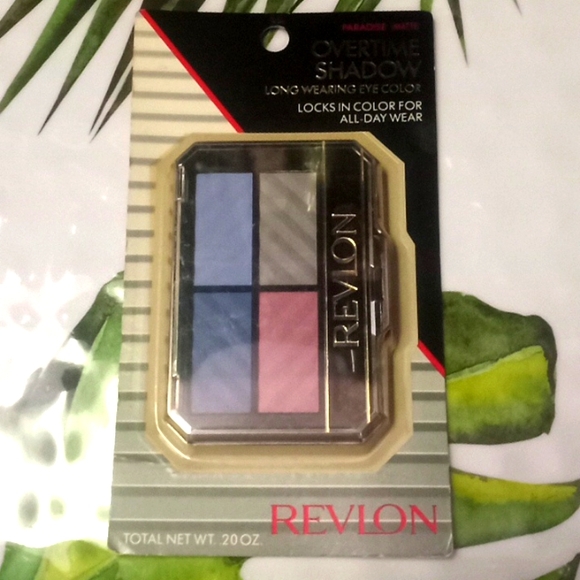 Revlon Overtime Shadow Paradise Matte Eyeshadow Palette ๐จ - Picture 8 of 10